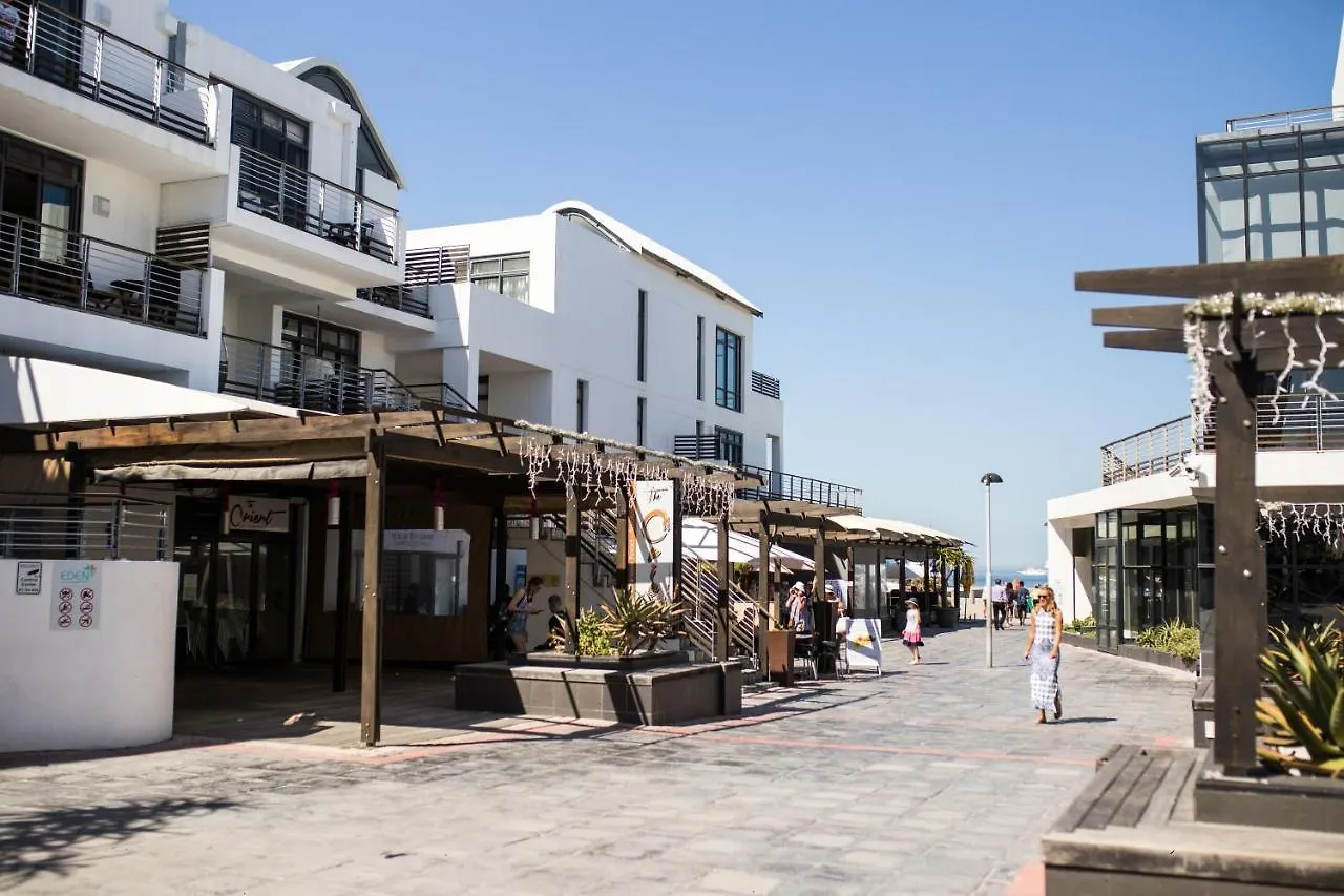 Modern Beachfront 2 Bed Apartment 144 Eden On The Bay, Blouberg, Cape Town Bloubergstrand