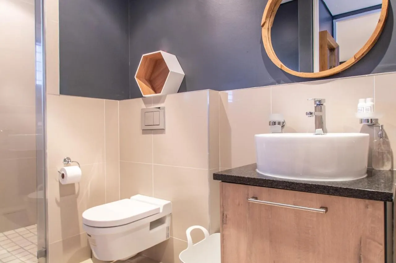 Modern Beachfront 2 Bed Apartment 144 Eden On The Bay, Blouberg, Cape Town Bloubergstrand