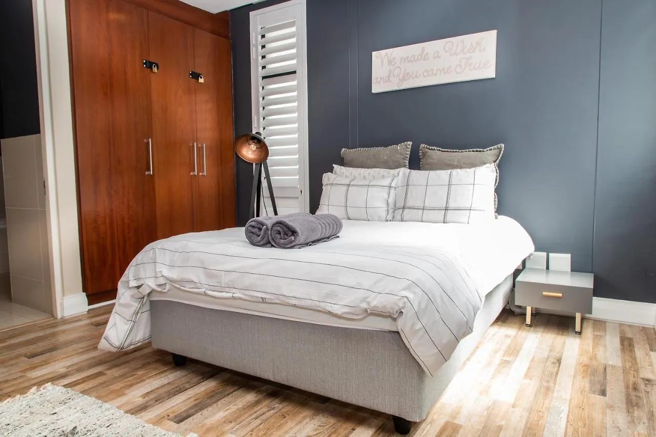 Modern Beachfront 2 Bed Apartment 144 Eden On The Bay, Blouberg, Cape Town Bloubergstrand