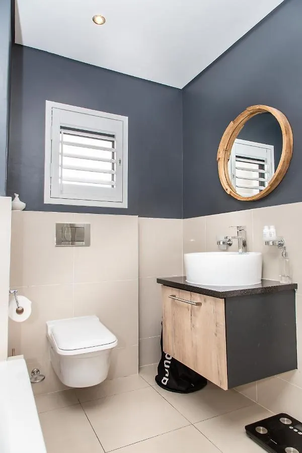 Modern Beachfront 2 Bed Apartment 144 Eden On The Bay, Blouberg, Cape Town Bloubergstrand