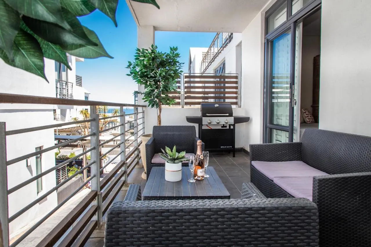 Modern Beachfront 2 Bed Apartment 144 Eden On The Bay, Blouberg, Cape Town Bloubergstrand 0*,