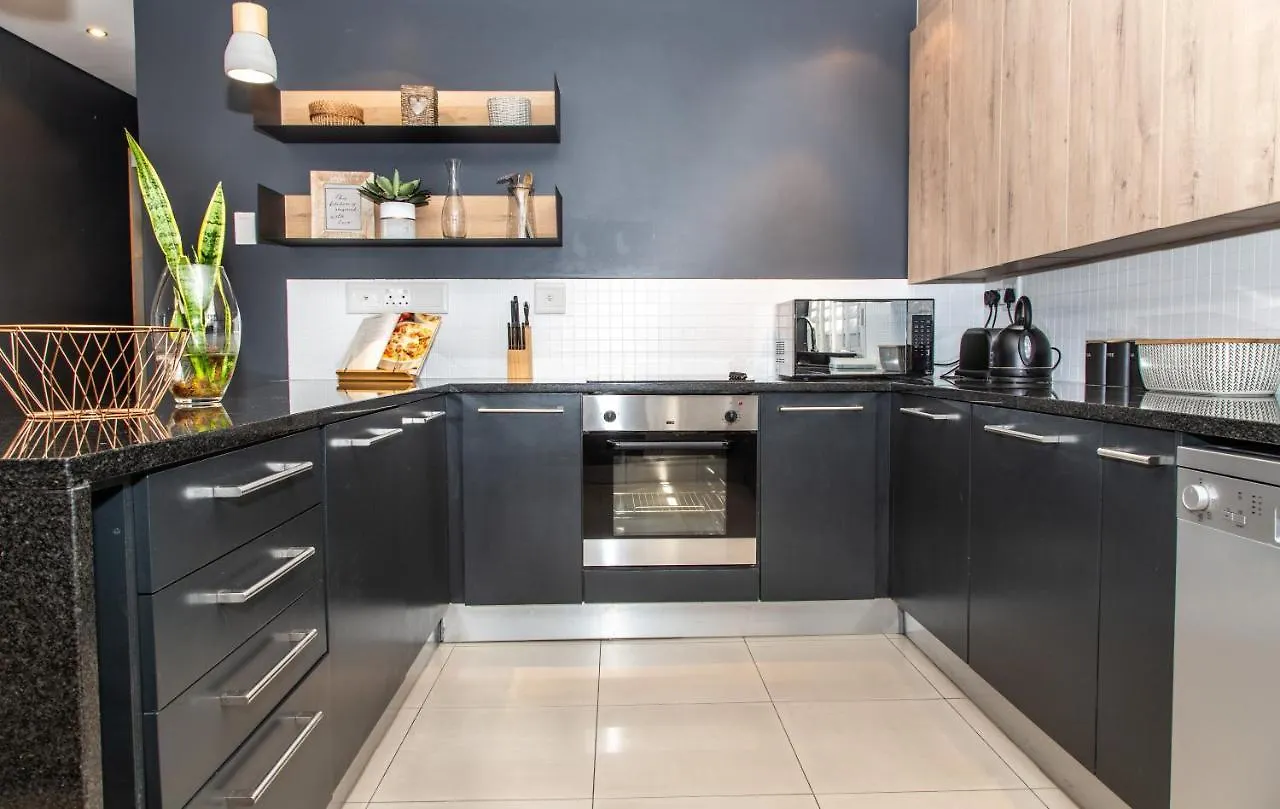 Modern Beachfront 2 Bed Apartment 144 Eden On The Bay, Blouberg, Cape Town Bloubergstrand